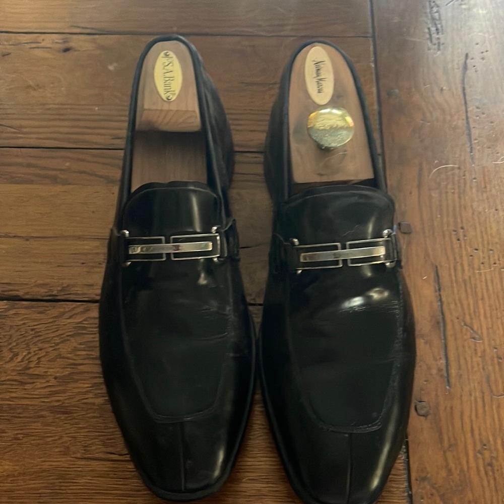 Women’s Dress Shoes (Prada)